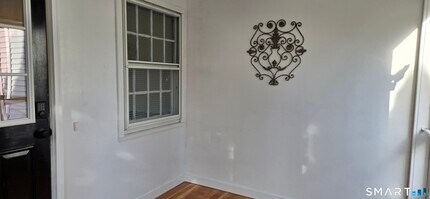 92 Flagler St in Newington, CT - Building Photo - Building Photo