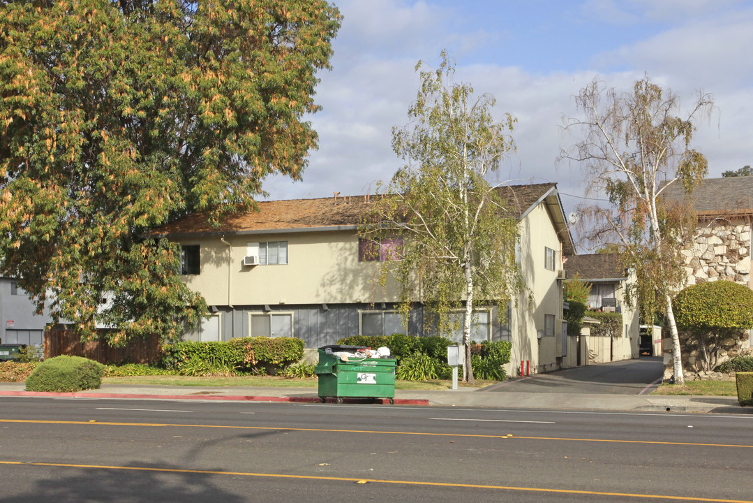 4069 Hamilton Ave in San Jose, CA - Building Photo