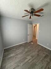 13323 S Thorntree Dr in Houston, TX - Building Photo - Building Photo