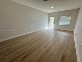 5630 NW 114th Path, Unit 106 in Doral, FL - Building Photo - Building Photo