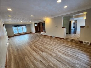 2452 Bromley Rd in University Heights, OH - Building Photo - Building Photo