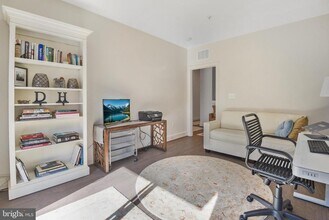 813 Rockwell Ave in Gaithersburg, MD - Building Photo - Building Photo