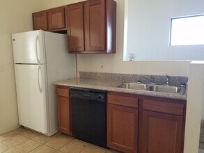 1245 E Waverly St, Unit 6 bed 3 bath in Tucson, AZ - Building Photo - Building Photo
