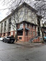 1101 W 1st St, Unit Unit 303 in Charlotte, NC - Building Photo