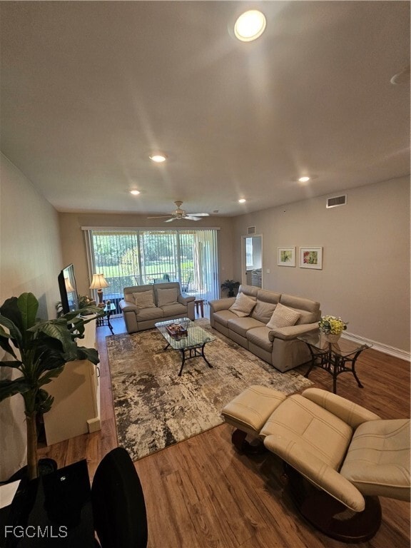 10530 Amiata Way in Ft. Myers, FL - Foto de edificio - Building Photo