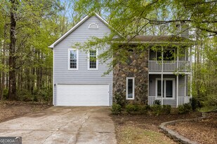 140 Paces Way in Fayetteville, GA - Building Photo