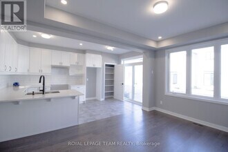 117 Yearling Cir in Ottawa, ON - Building Photo - Building Photo