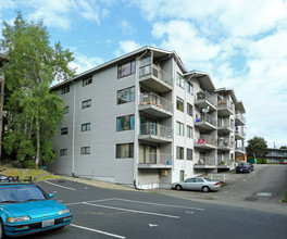 Magnolia View in Seattle, WA - Foto de edificio - Building Photo