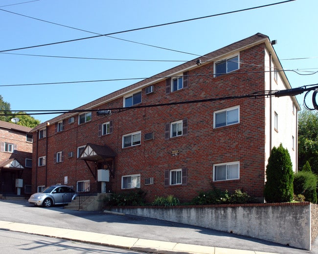 Mountain View in West Conshohocken, PA - Foto de edificio - Building Photo