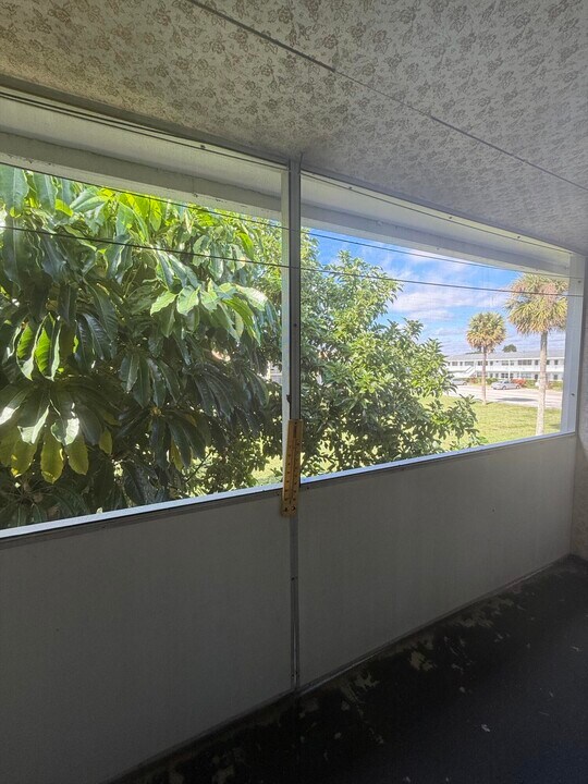 152 Berkshire G in West Palm Beach, FL - Building Photo