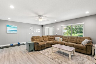 2376 Hanover Dr in Dunedin, FL - Building Photo - Building Photo