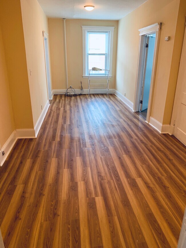 26 Park Vale Ave, Unit 8