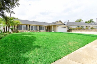 901 Carlson Dr in Brea, CA - Building Photo - Building Photo