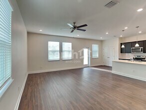 2557 Sunrise Lndg Lp in Tavares, FL - Building Photo - Building Photo