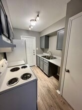844 E Sunshine Dr in San Antonio, TX - Building Photo - Building Photo