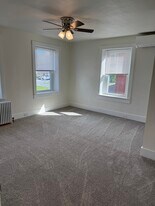 137 S Market Ave in Mount Joy, PA - Building Photo