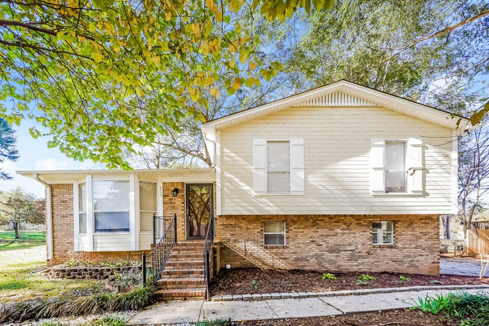 4405 Englewood Rd in Helena, AL - Building Photo