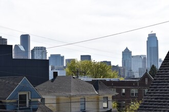 Allegro Apartments in Seattle, WA - Foto de edificio - Building Photo