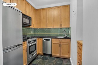 205 3rd Ave in New York, NY - Foto de edificio - Building Photo