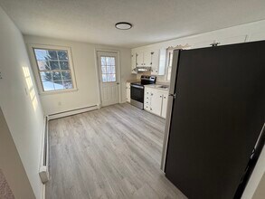 3 Bayview St in Yarmouth, ME - Foto de edificio - Building Photo