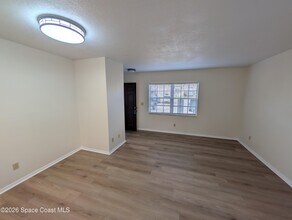 3112-3121 Sir Hamilton Cir in Titusville, FL - Building Photo - Building Photo