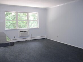 56 Kenwood Dr in New Windsor, NY - Building Photo - Building Photo