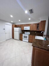 991 Sevilla Cir in Weston, FL - Building Photo - Building Photo
