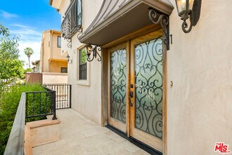 730 S Marengo Ave in Pasadena, CA - Building Photo - Building Photo