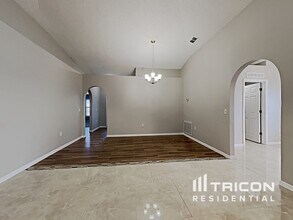 7346 Prosperity Park Rd N in Jacksonville, FL - Building Photo - Building Photo