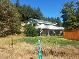 22305 Canyon Way in Colfax, CA - Building Photo