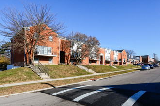 Valerie Woods Apartments in Dayton, OH - Building Photo - Building Photo