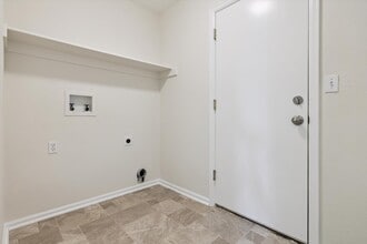 4952 Tarcoola Ln in Littleton, CO - Building Photo - Building Photo