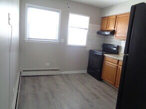 1340 N Main St in Wheaton, IL - Building Photo - Building Photo