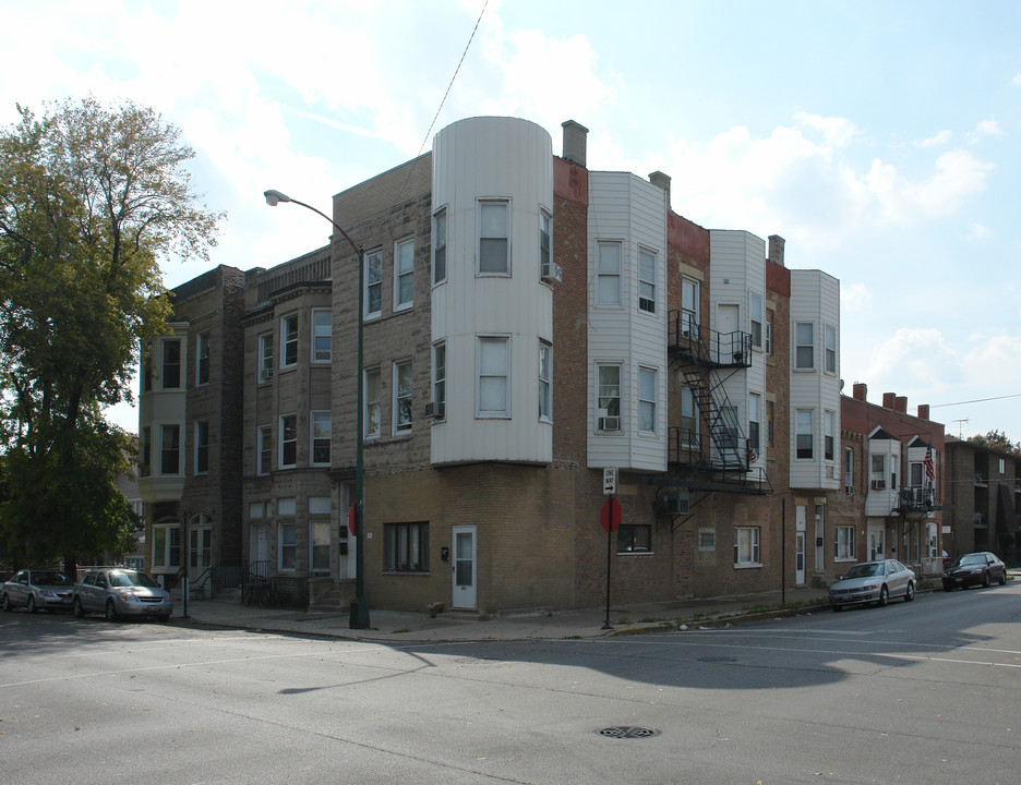 Bridgeport in Chicago, IL - Building Photo