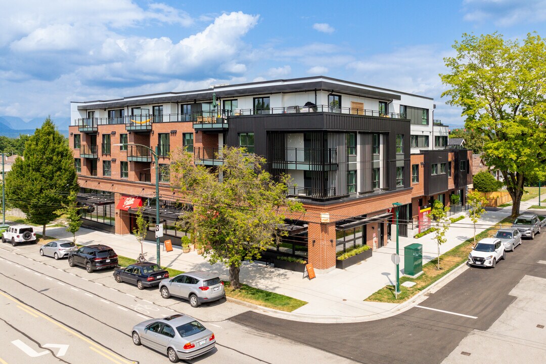 The Grant in Vancouver, BC - Building Photo