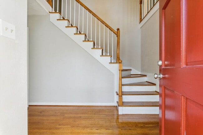 212 Oxford Rd in Williamsburg, VA - Building Photo - Building Photo