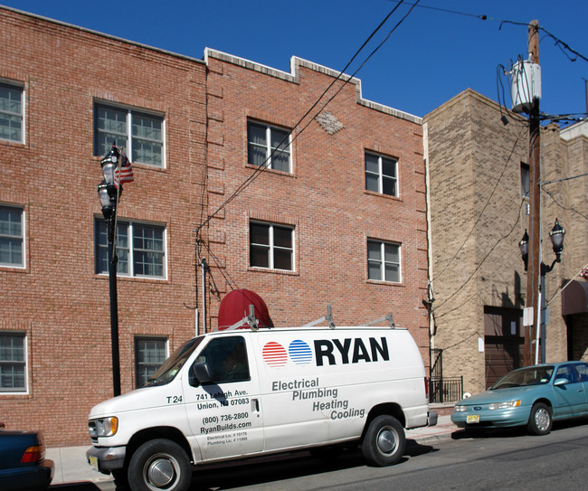 6109 Park Ave in West New York, NJ - Foto de edificio - Building Photo