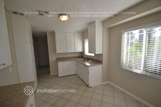 6771 Dwight Way in San Bernardino, CA - Foto de edificio - Building Photo