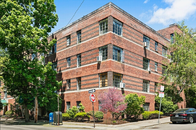 97 Strathmore Rd, Unit 2 in Boston, MA - Foto de edificio - Building Photo