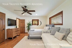 5425 Beaumont Ave in San Diego, CA - Building Photo