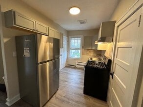 275 Kilcourse St in South Bound Brook, NJ - Building Photo - Building Photo