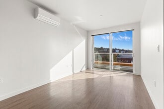 Liza Eastlake in Seattle, WA - Building Photo - Building Photo