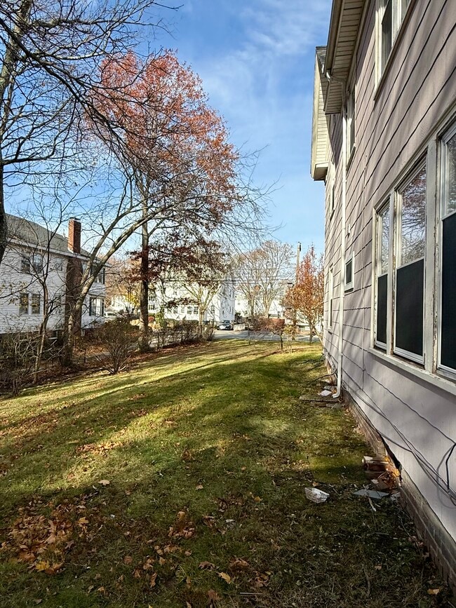 235 South St in Quincy, MA - Foto de edificio - Building Photo