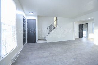 5917 Fort St in Omaha, NE - Foto de edificio - Building Photo
