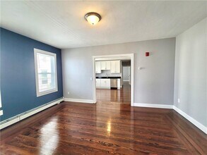 884 Main St in Pawtucket, RI - Building Photo - Building Photo