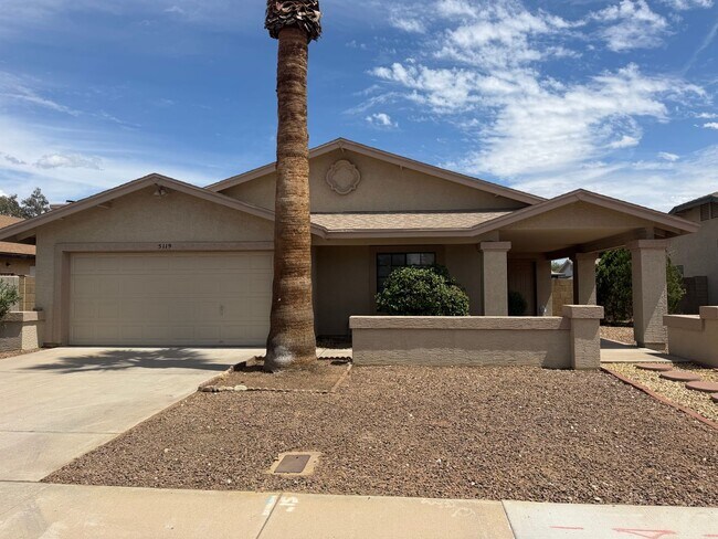 5119 N 78th Dr in Glendale, AZ - Building Photo - Building Photo