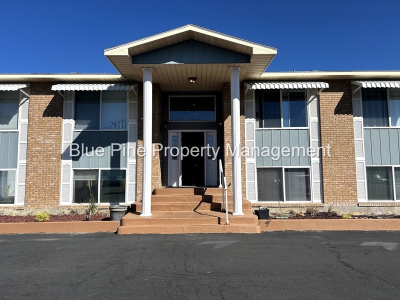 1930-1930 Henryanna Ave in Idaho Falls, ID - Building Photo