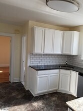 11 Lewis St in Bloomfield, NJ - Building Photo - Building Photo