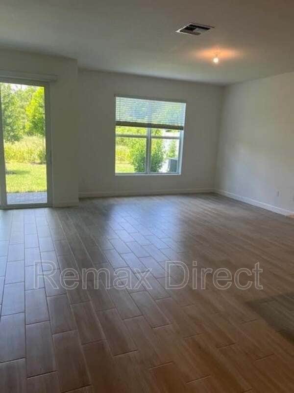 property at 4393 Hammock Grove Dr