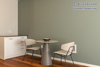 2690 152nd Ave NE in Redmond, WA - Foto de edificio - Building Photo